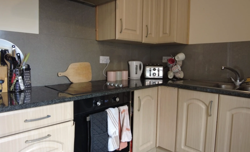 High Street - 3 Bed - All Bills Included - Thumbnail 12